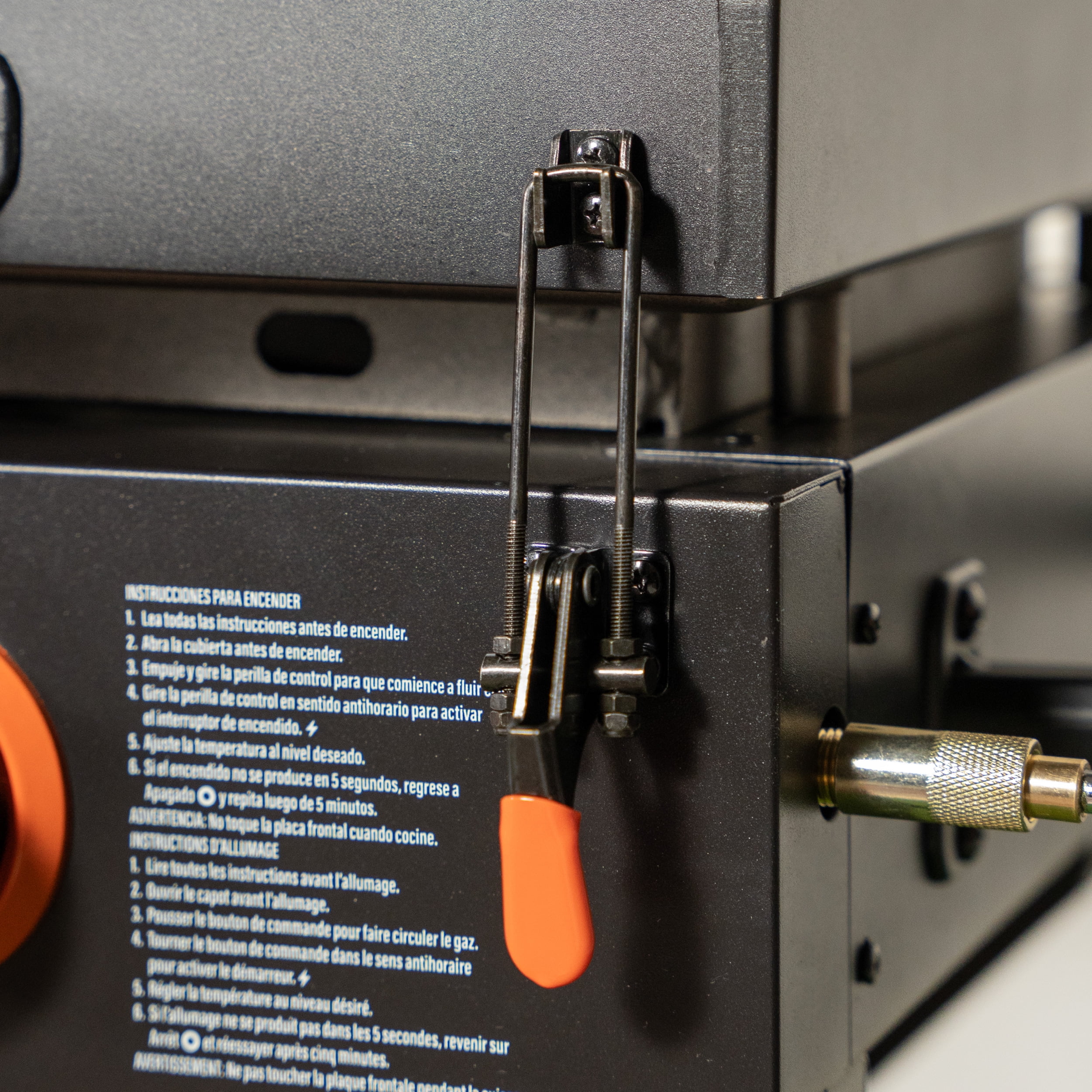 Blackstone Adventure Ready 2-Burner 22" Propane Omnivore Griddle with Flexfold Legs