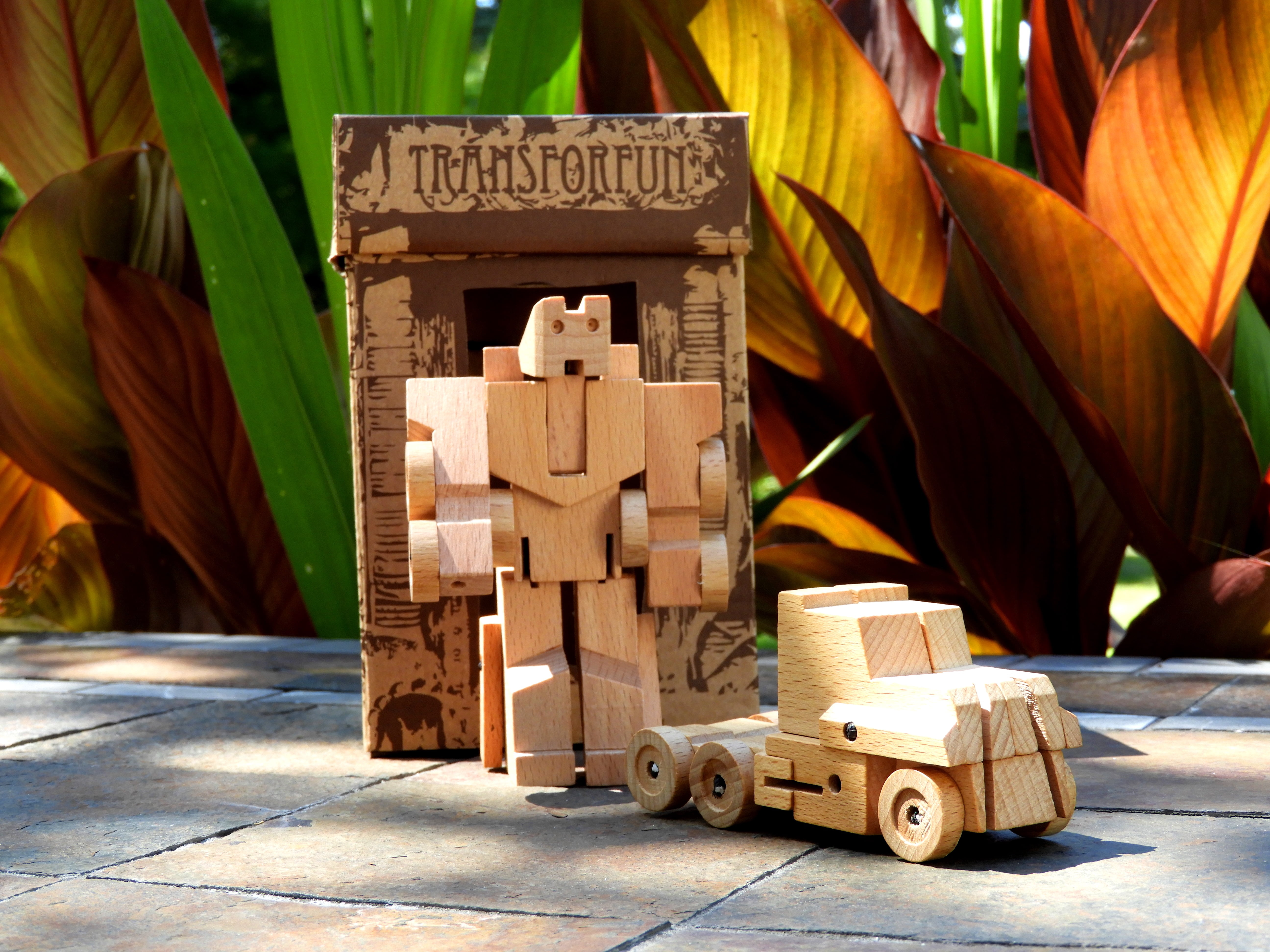 WooBots - Wooden Robot Transforms into a Truck