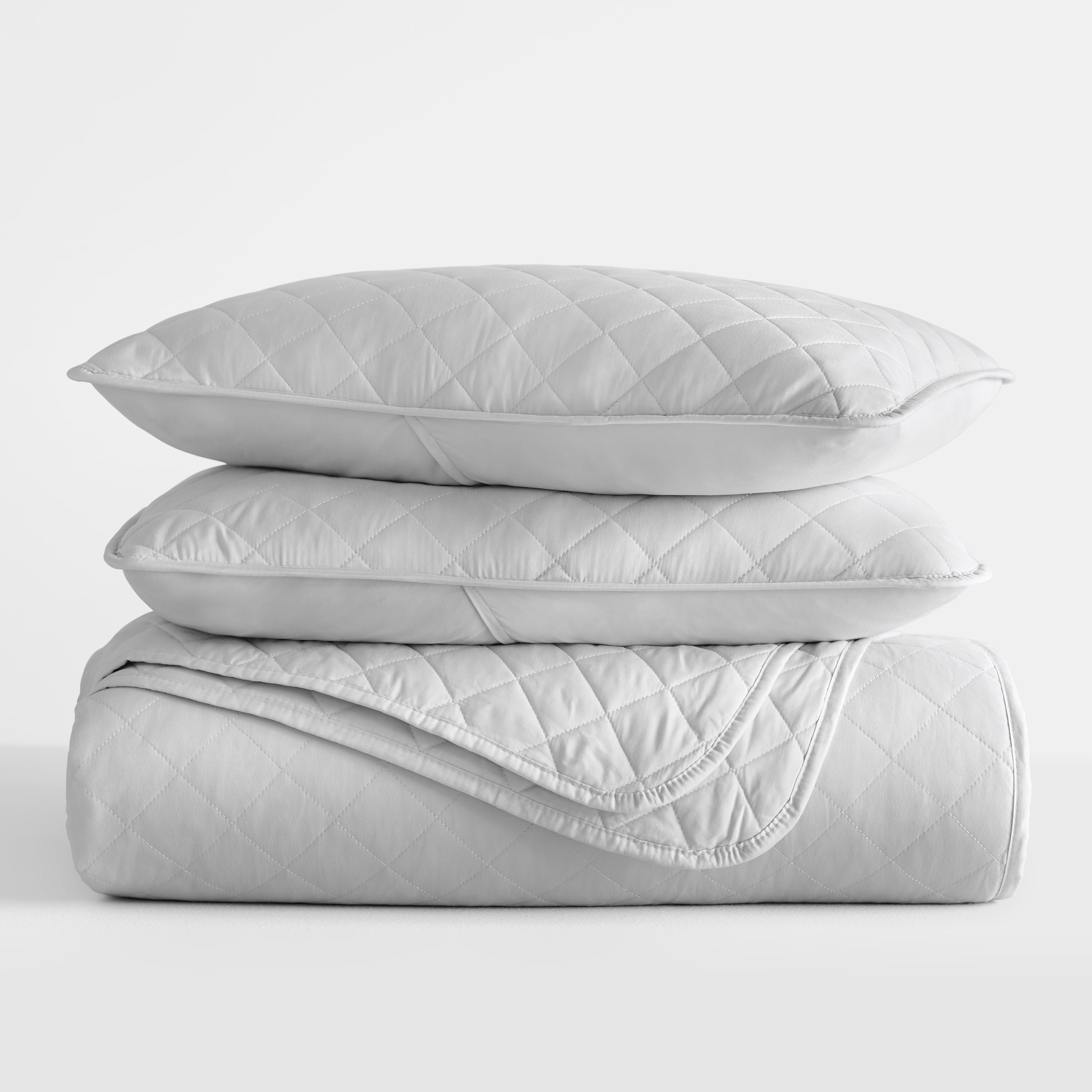 Noble Linens 3-Piece Light Gray Diamond Quilt Set, Twin / Twin XL