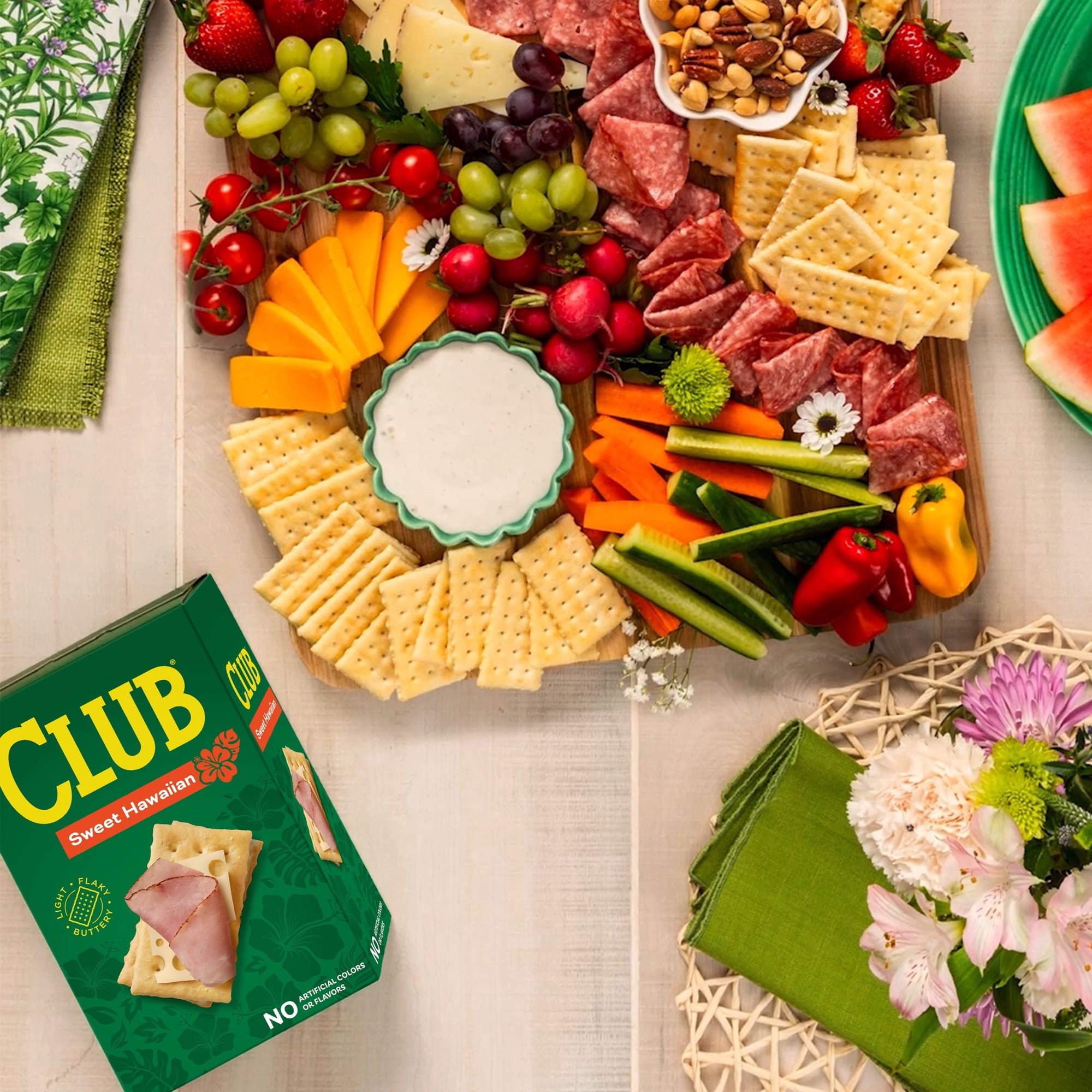 Club Sweet Hawaiian Crackers, Lunch Snacks, 13.7 oz