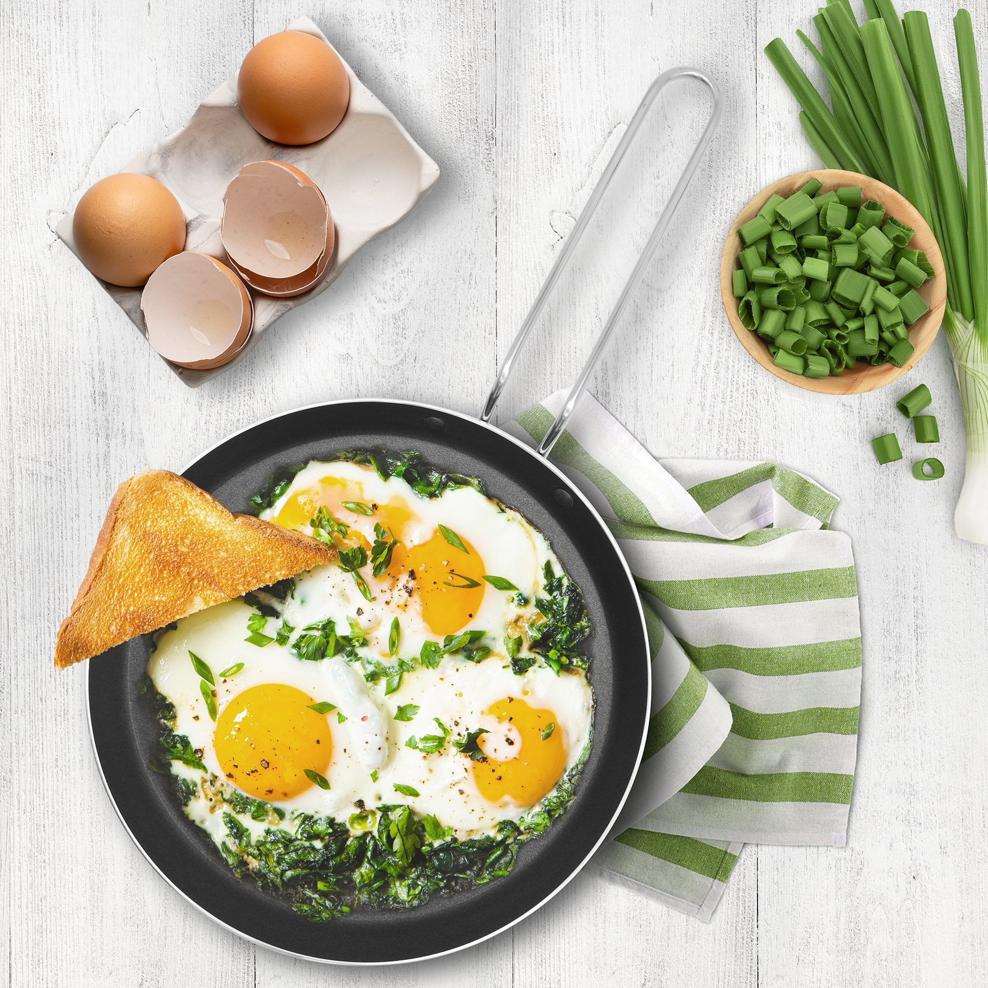 Starfrit Flat Tava 12.5" (32cm) Non-Stick Fry Pan, Ideal for Crêpes, Dosas, Chapatis, Easy to Clean Surface with Warm Soapy Water, Black, Black