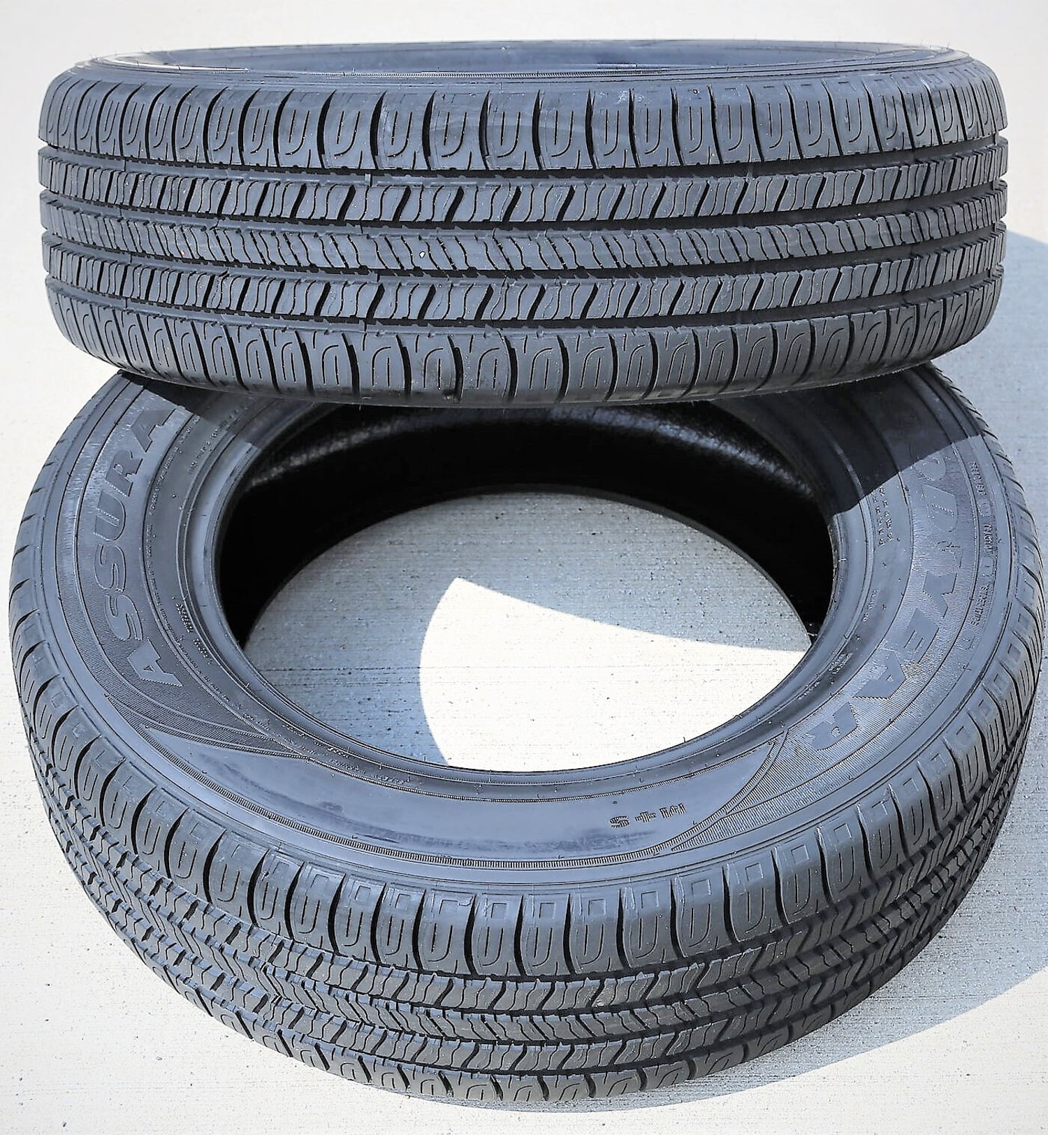 【現金特価】 4-Piece Goodyear 215/55R17 Set, Tires All-Season Assurance タイヤ・ホイール