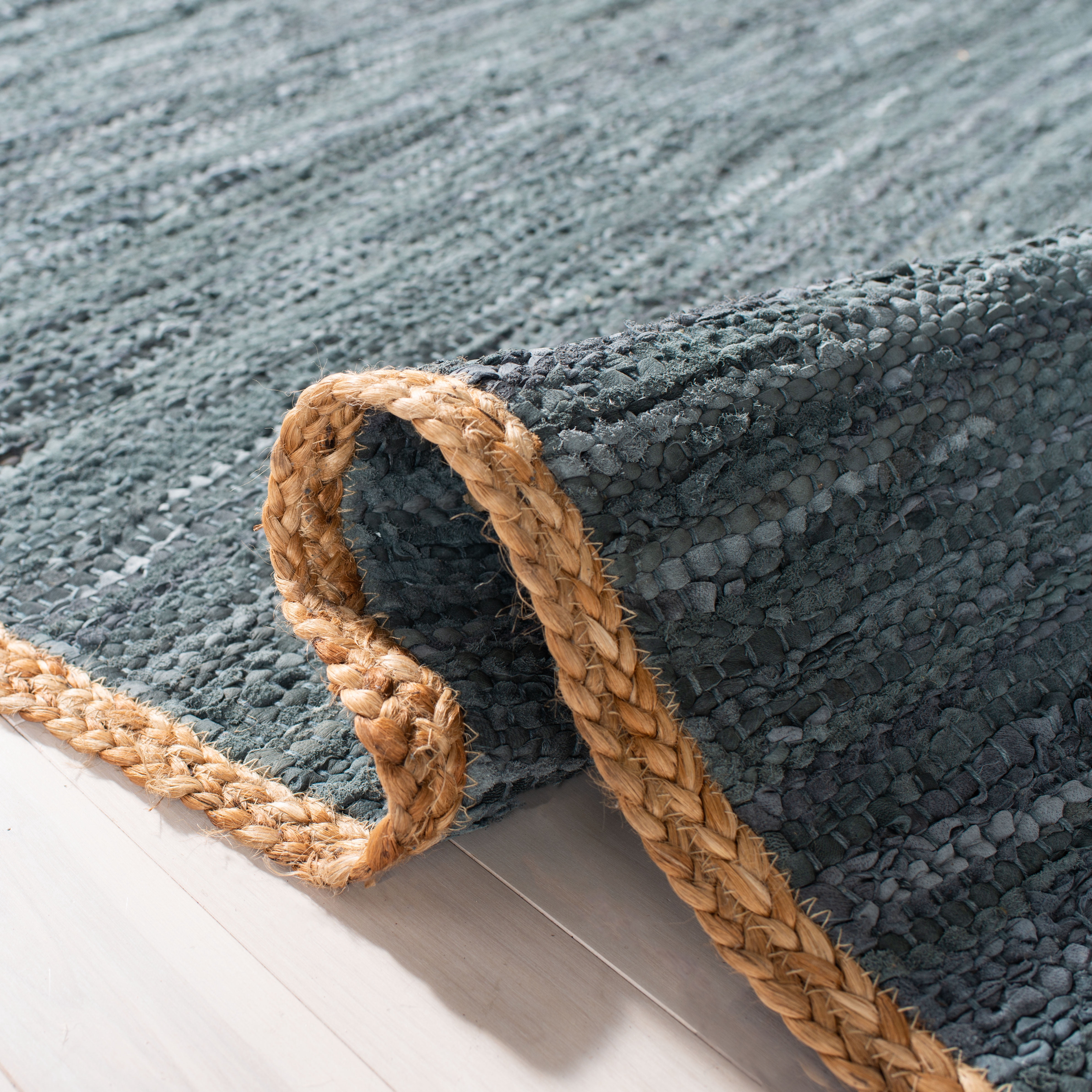 SAFAVIEH Cape Cod Ainsley Texture/Embroidery Area Rug, Gray/Natural, 3' x 5'