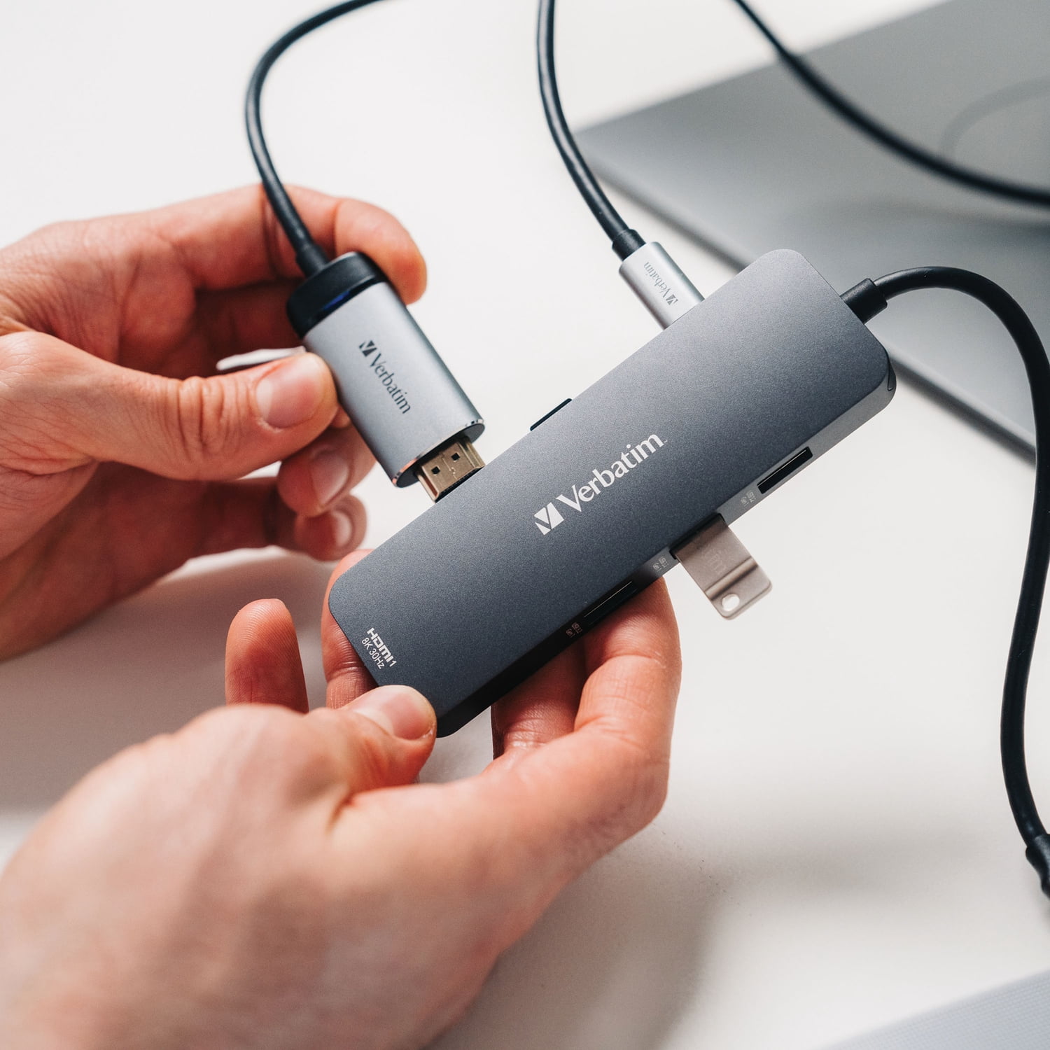 Verbatim® USB-C Pro Multiport Hub8 Port, Gray 32151