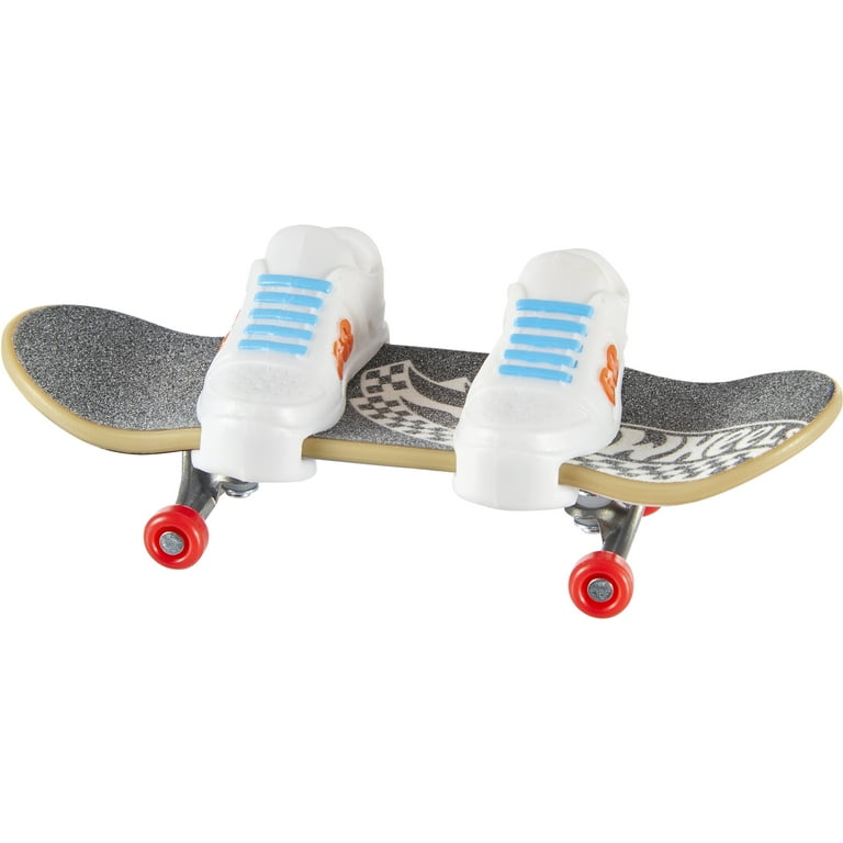 Hot Wheels Skate Tony Hawk Fingerboard & Skate Shoes, Toy for Kids (Styles  May Vary)