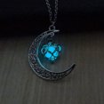 thumbnail image 1 of Collar con colgante de cadena de clavícula navideña con forma de corazón y luna hueca, 1 of 5