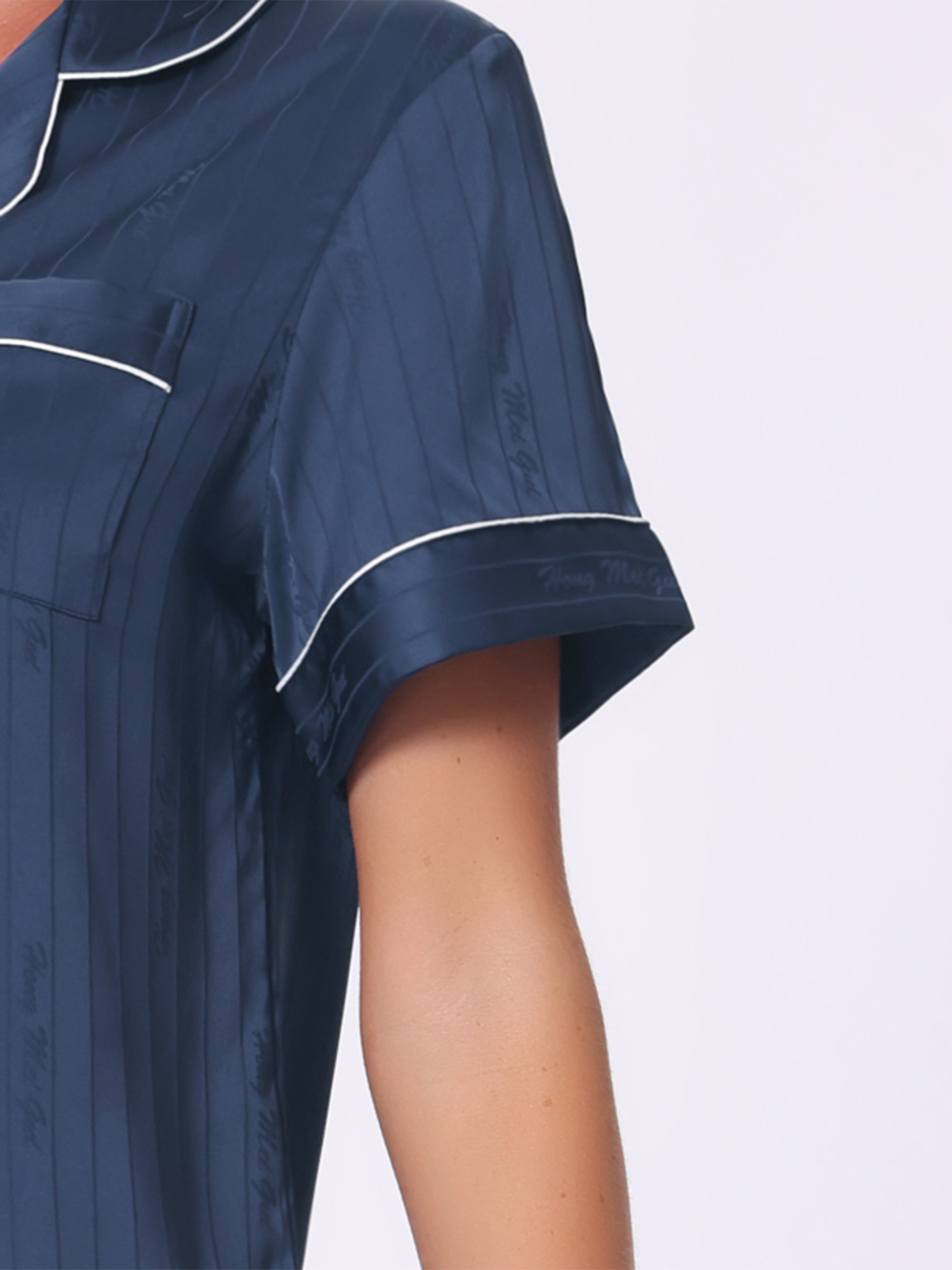 DARING DIVA Women's Satin Top and Shorts Pajama Set M Dark Blue