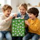 thumbnail image 1 of Bolsas de regalo para fiestas de fútbol: ideales para dulces, decoraciones y recuerdos. Bolsas de papel con temática futbolística para fiestas, cumpleaños y celebraciones., 1 of 6