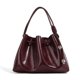 thumbnail image 4 of Bolso de mujer de piel de vaca de capa superior de alta calidad con pliegues en forma de nube, de moda europea y americana, bolso de mano de alta gama personalizado, tendencia, 4 of 5