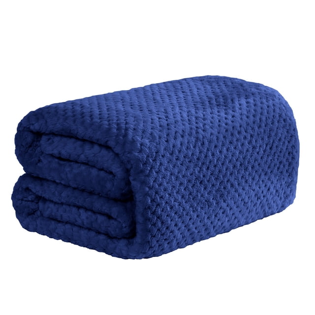 Solid Color Flannel Blanket Double-Sided Cool Design Soft Fluffy Cooling Blanket All-Season Cooling Blanket Soft Breathable Smooth Lightweight Cooling Blankets for Hot Sleepers and Night Sweats