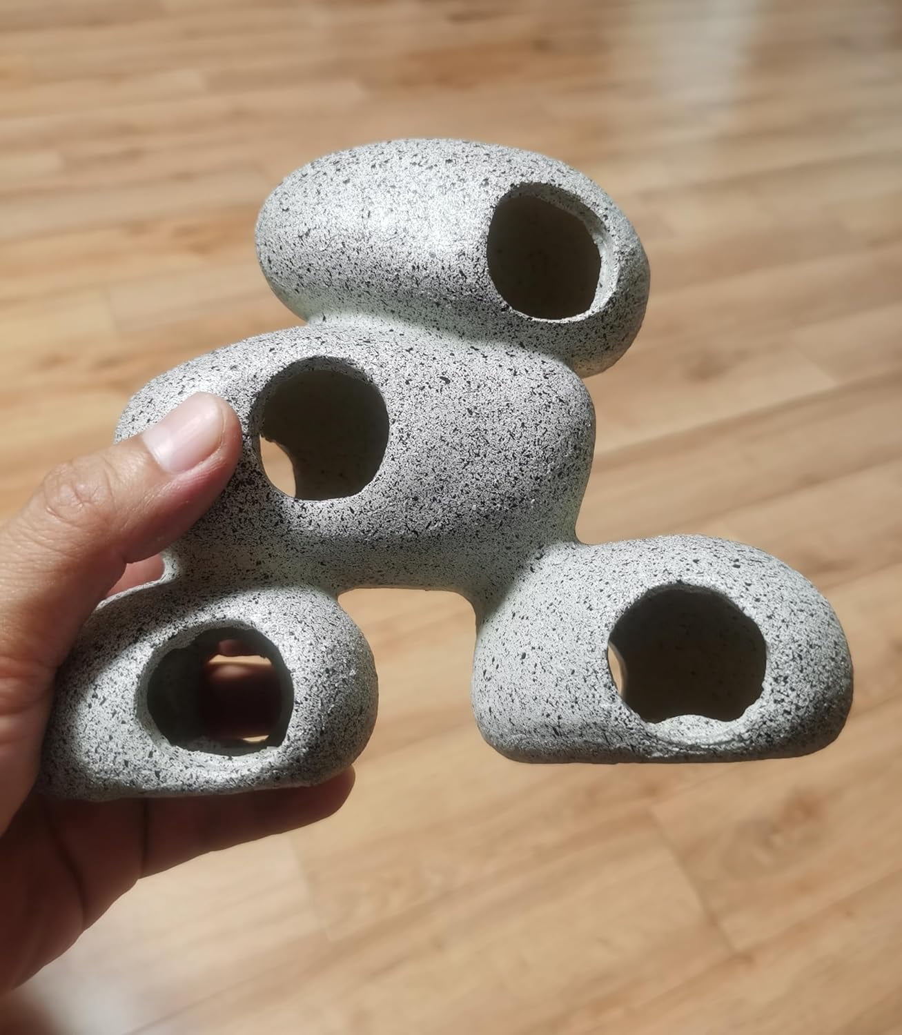 Aquarium Rock Decorations Resin Cichlids Rock with Artificial Moss Betta Cave Fish Tank Accessories Fish Hides (Rock Cave)