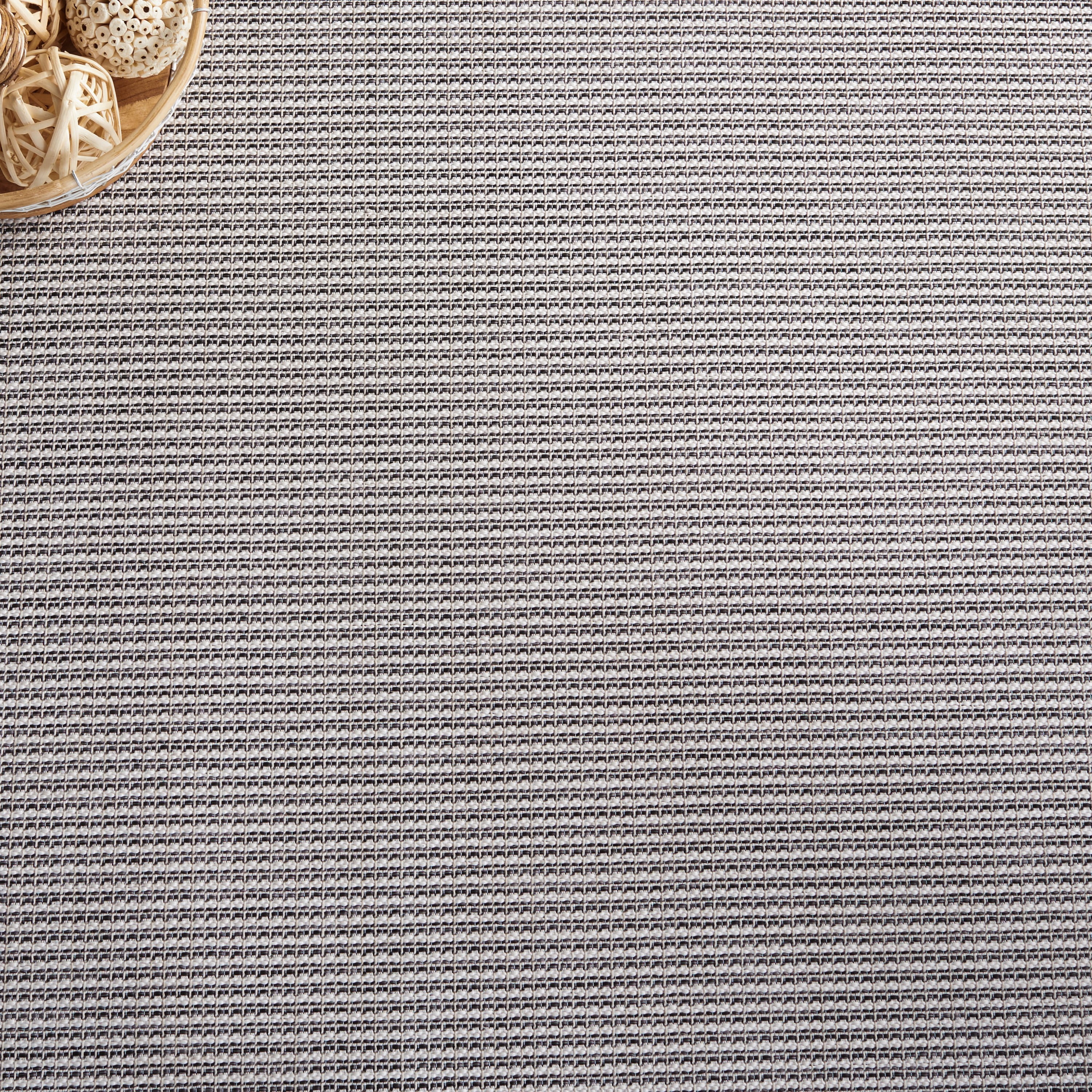 SAFAVIEH Martha Stewart Hampton Solid Indoor/Outdoor Area Rug, Beige/Black, 4' x 6'