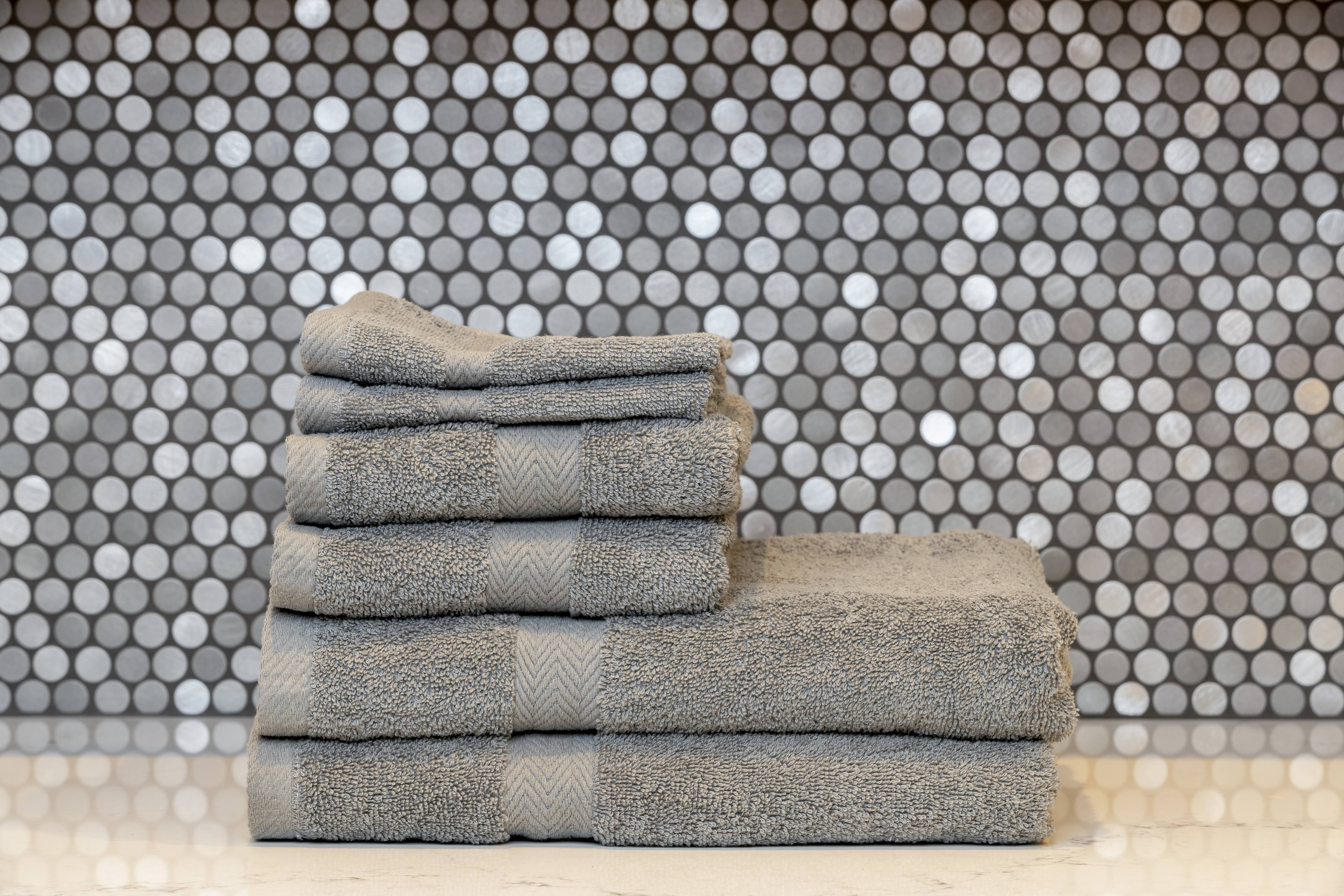 Deluxe Basics 6-Piece Solid Luxury Towel Set, Frost Grey