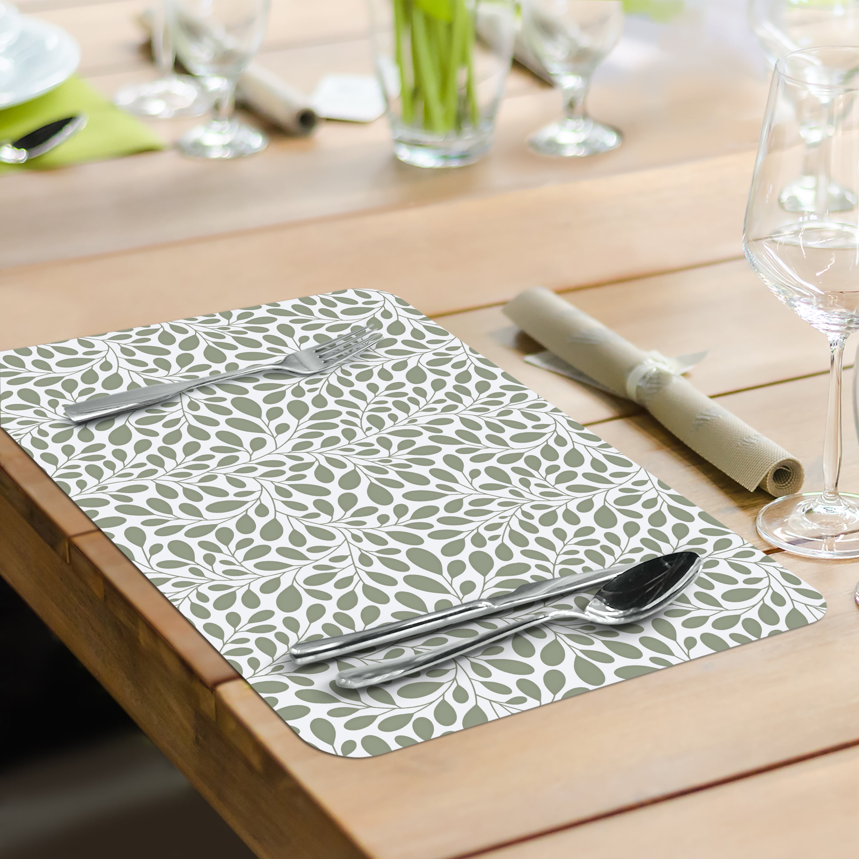 (4 pack) Conimar Garden Vines Reversible Flexible Plastic Placemat
