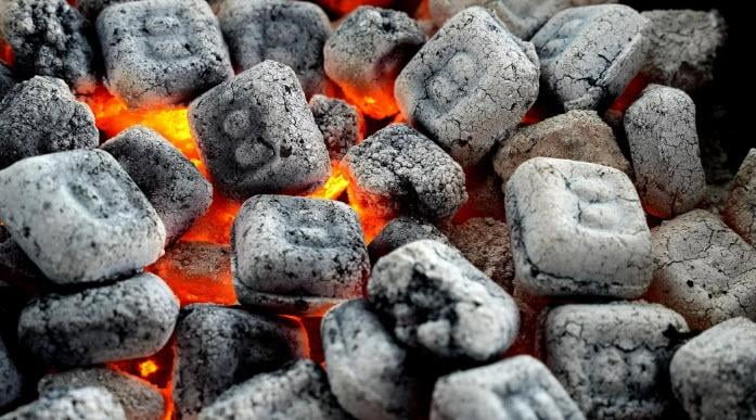 B&B Charcoal Competition Oak Charcoal Briquets 17.6 Pound