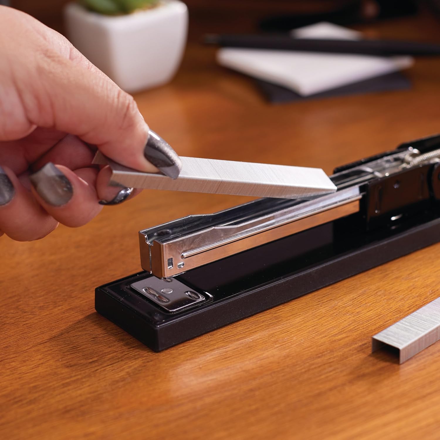 Stapler, 20 Sheet Capacity, LightDuty 405, Jam Free, Metal, Black (S7040501)