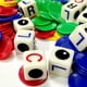 thumbnail image 5 of LCR con cartucho de chips Versión en inglés Dados de juego izquierdo, medio y derecho Dados de juego divertidos de cuatro colores, 5 of 5