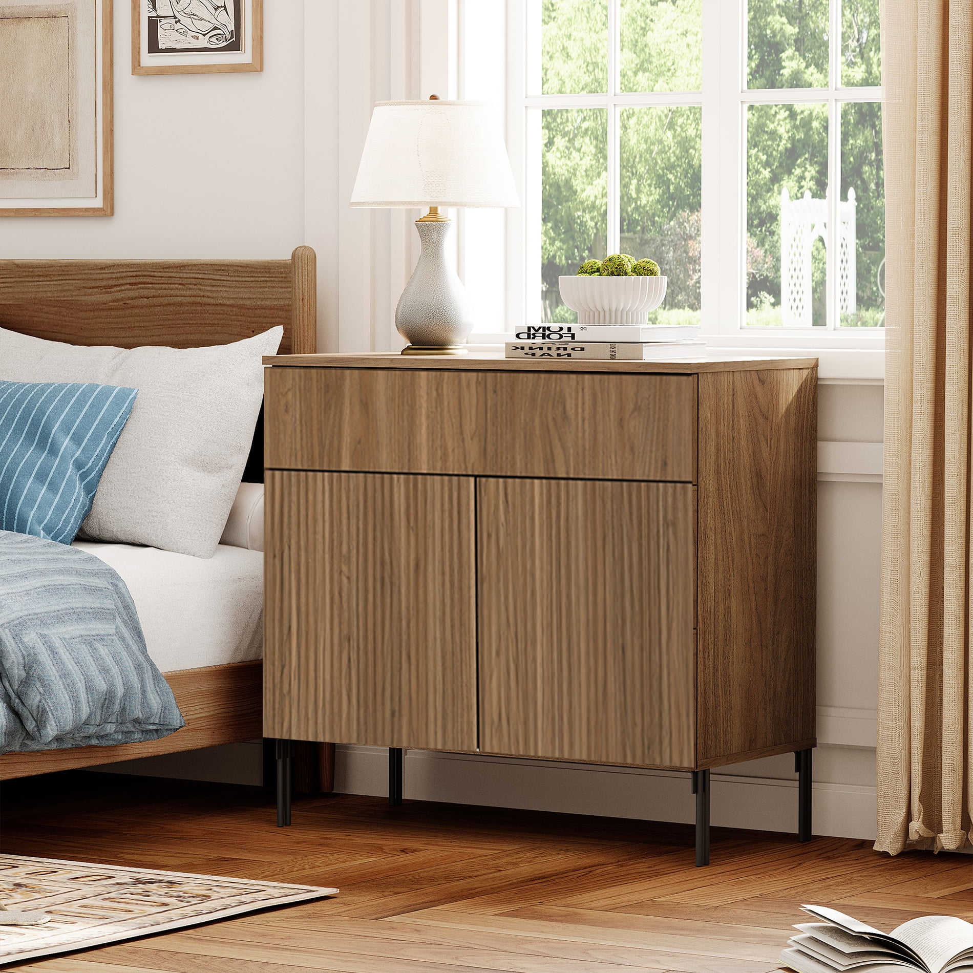 Modern Minimalist Nightstand,31.5" Wood End Table,Reeded Design Bedside Table for Bedroom, Living Room,Entryway