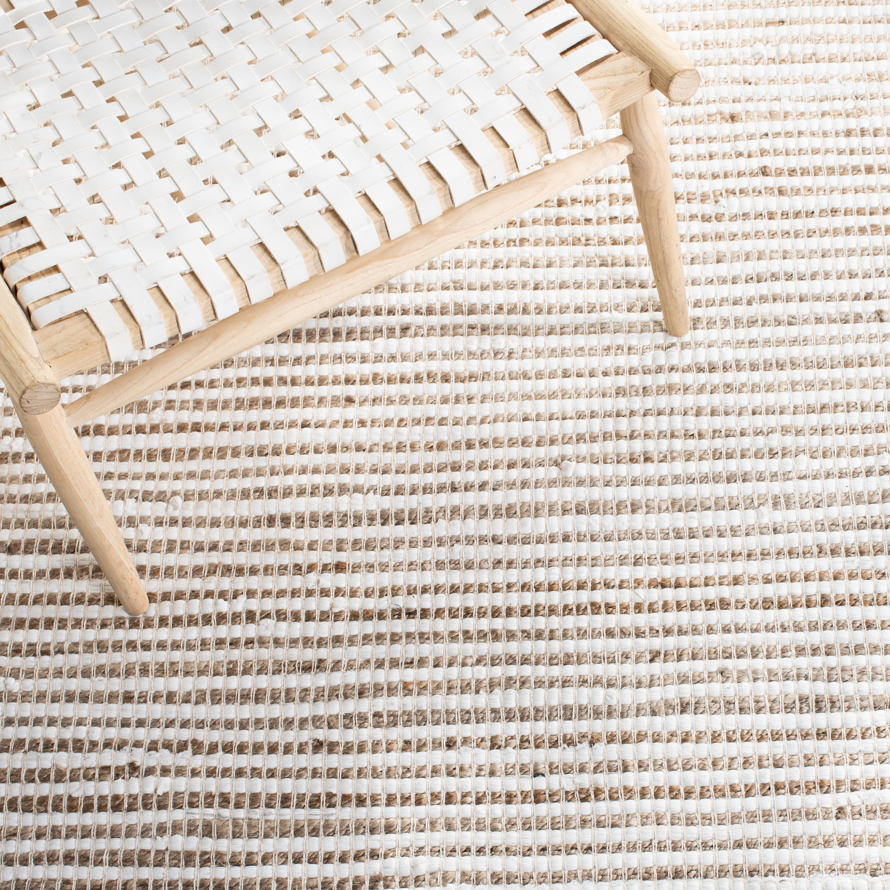 SAFAVIEH Natura Miraj Striped Area Rug, Natural/Ivory, 5' x 8'