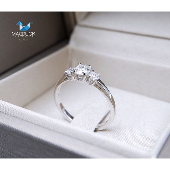 0.23 cts. Cubic Zirconia / Sterling Silver 925 Ring / Rhodium plated / MadDuckJewels RG1504 / Thailand Jewelry