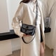 thumbnail image 5 of Bolso Hombro para Mujer Informal PU Con Correa Ajustable Cuadrado Pequeño, 5 of 9