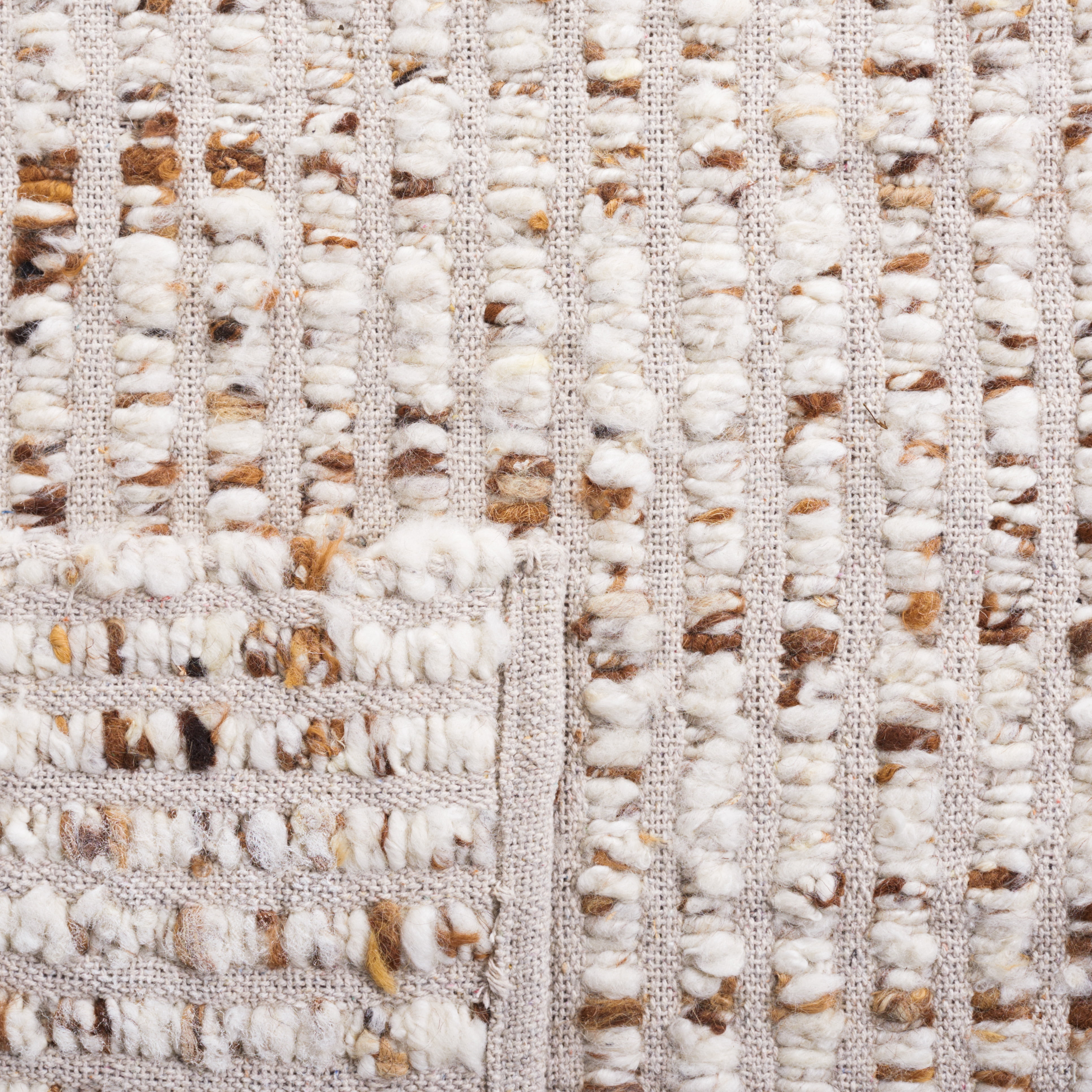 SAFAVIEH Natura Edith Distressed Area Rug, Ivory/Beige, 4' x 6'