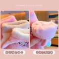 thumbnail image 4 of Los guantes para niños Sanrio son resistentes al frío, cálidos y gruesos, lindos dibujos animados para niños y niñas, tejido de felpa para bebés al aire libre con cinco dedos, 4 of 5