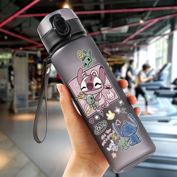 Botella de agua de Stitch de Anime de Disney para niños, vaso de agua de plástico portátil para adultos, taza de agua deportiva de alta capacidad, regalo, 560ML