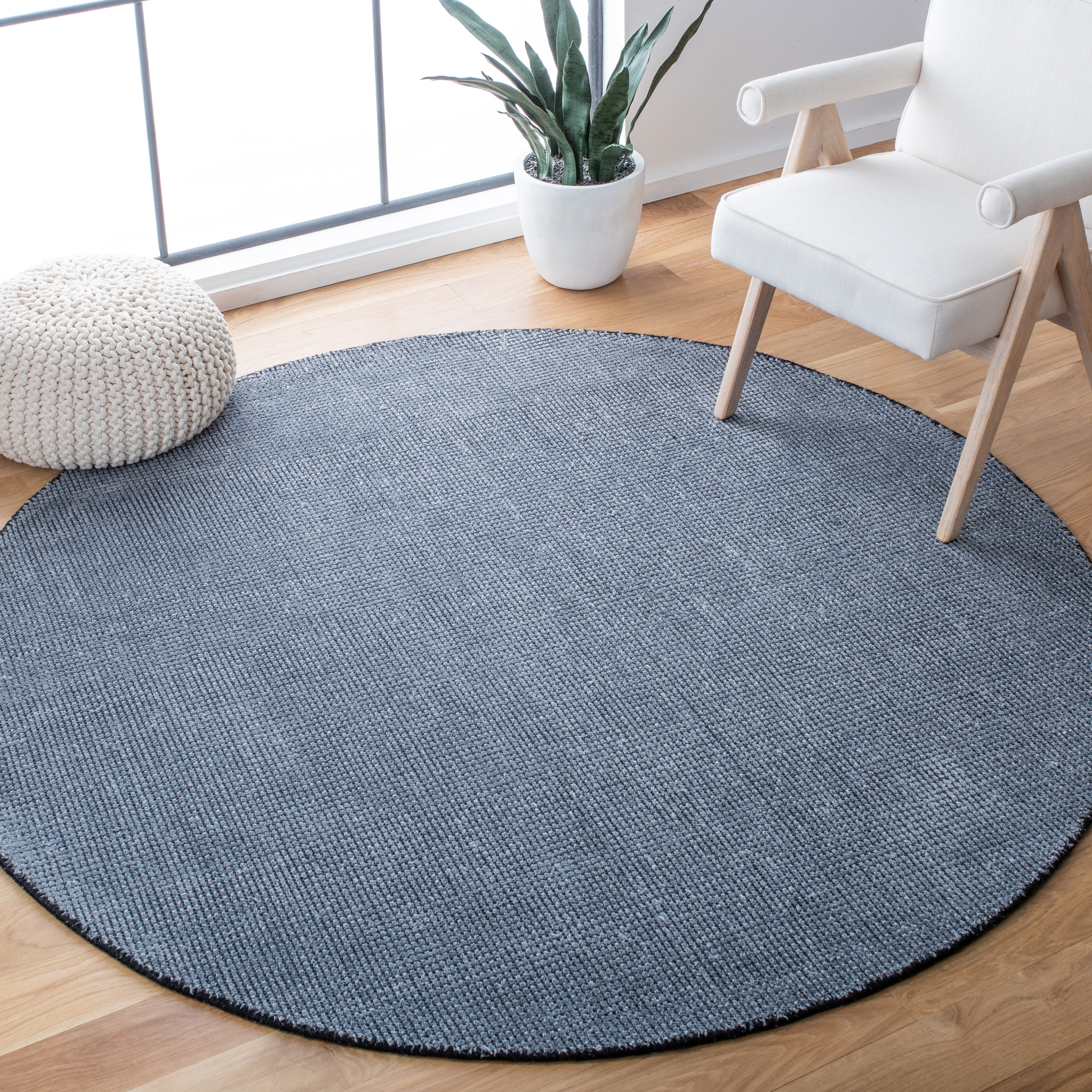 SAFAVIEH Classic Vintage Blanca Distressed Area Rug, Dark Grey, 6' x 6' Round
