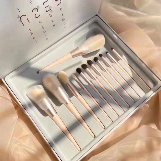 Juego de 12 brochas de maquillaje Morandi, para base de maquillaje, polvos, correctores, sombras de ojos y rubor (caja de regalo).