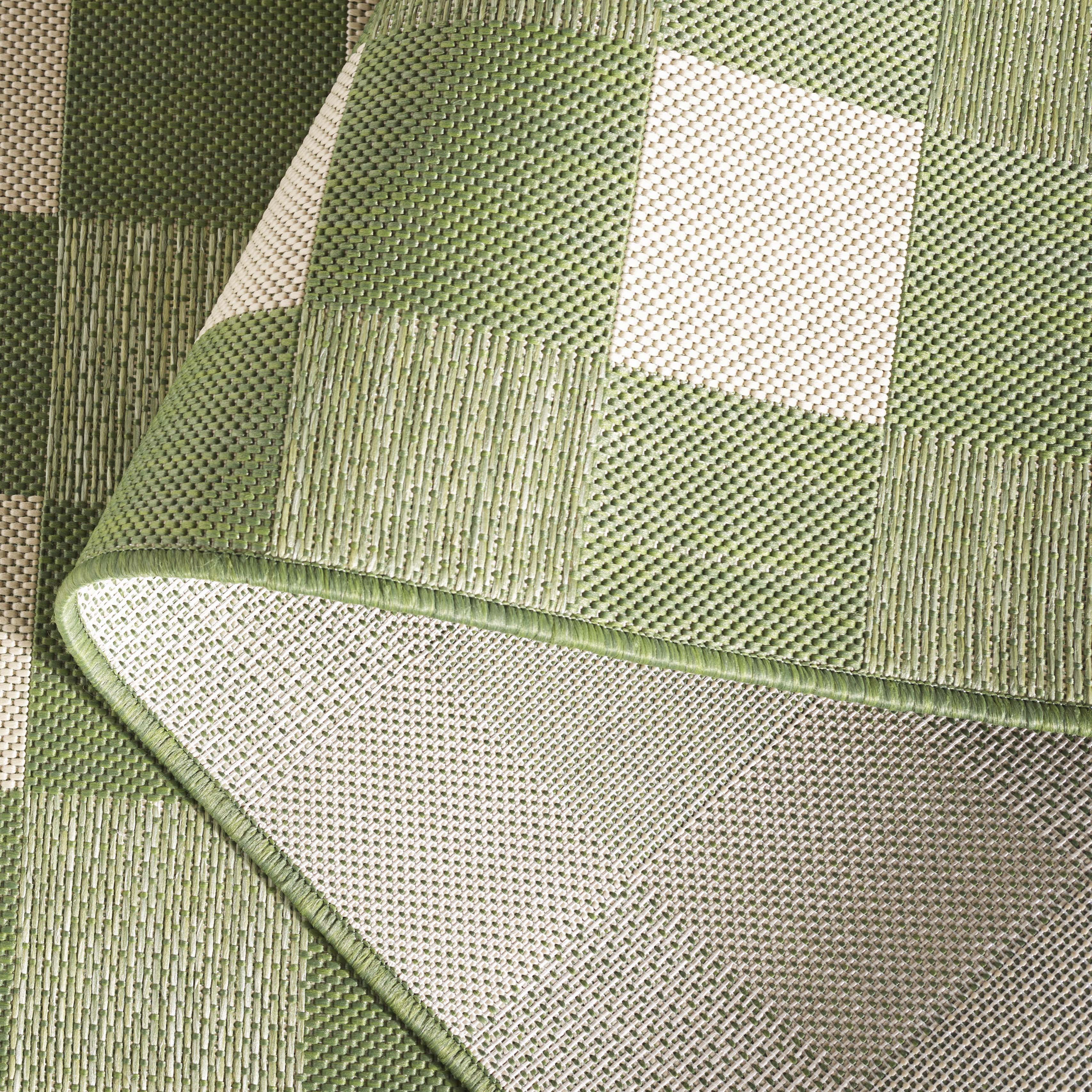 SAFAVIEH Courtyard Talbot Checkered Indoor/Outdoor Runner Rug, Green/Sage, 2'3" x 6'7"
