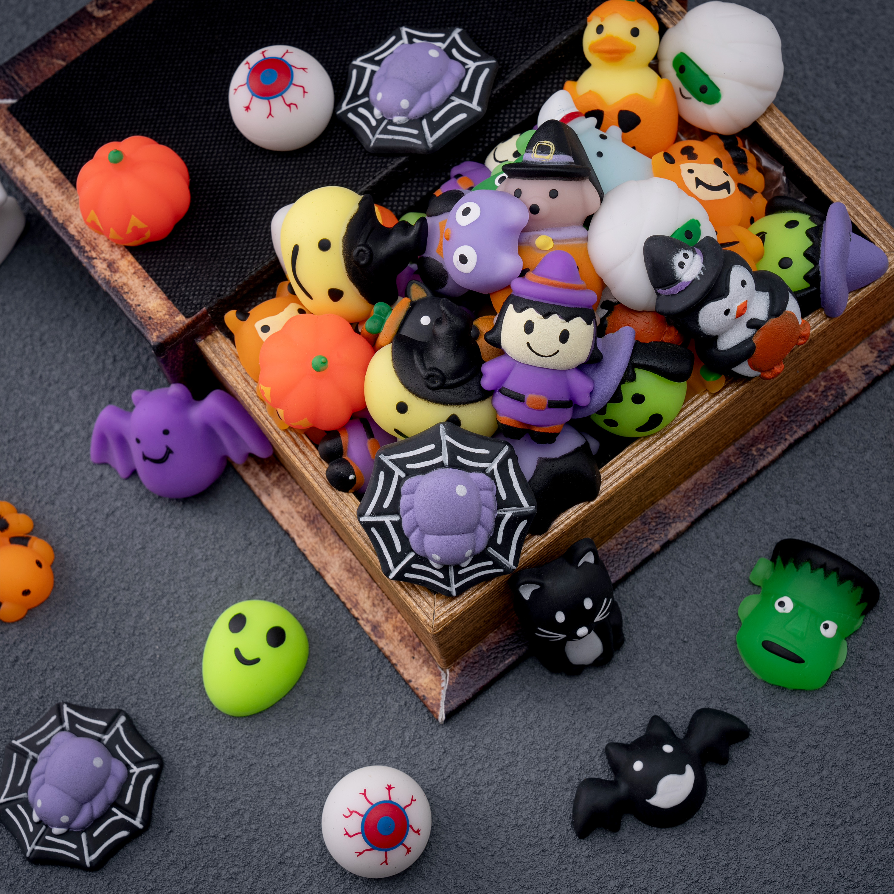 Joyfy 100-Piece Halloween Mochi Squishy Toys photo 6