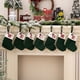 thumbnail image 5 of Medias navideñas con copos de nieve verdes, bolsas de regalo de punto suave, colgantes para decoraciones festivas, decoración de chimenea, 26 letras rojas, 5 of 5