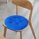 thumbnail image 4 of Cojín circular de felpa para invierno que alivia eficazmente las molestias de estar sentado durante largos periodos. Ideal para el hogar, el estudio, el comedor, el dormitorio y la oficina. Cojín de p, 4 of 7