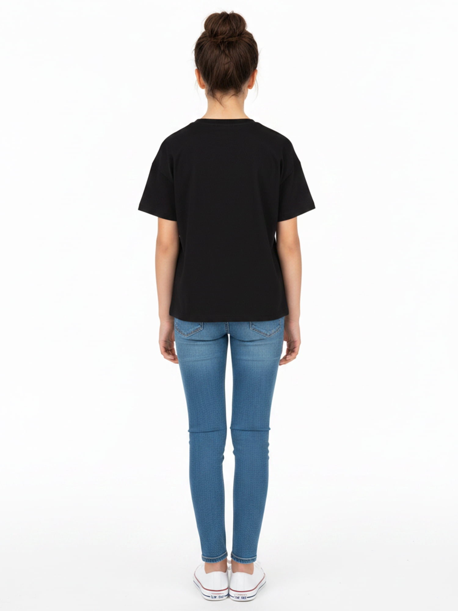 Disney Descendants Girls' Graphic Tee with Short Sleeves, Sizes 4-16