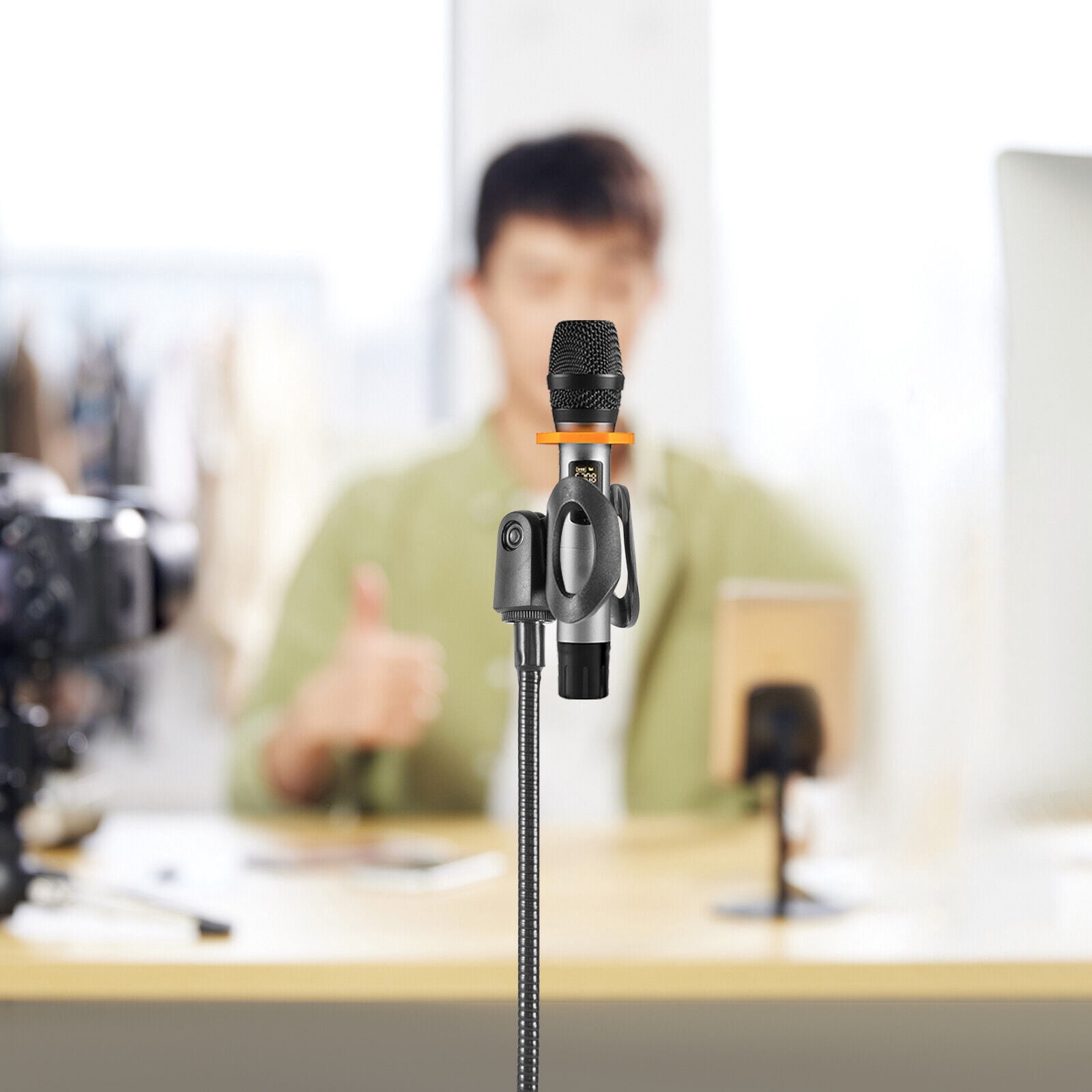 Adjustable Gooseneck Bendable Microphone Stand with Desk Clamp for Radio Broadcasting Wired/ Wireless/ Recording Microphones