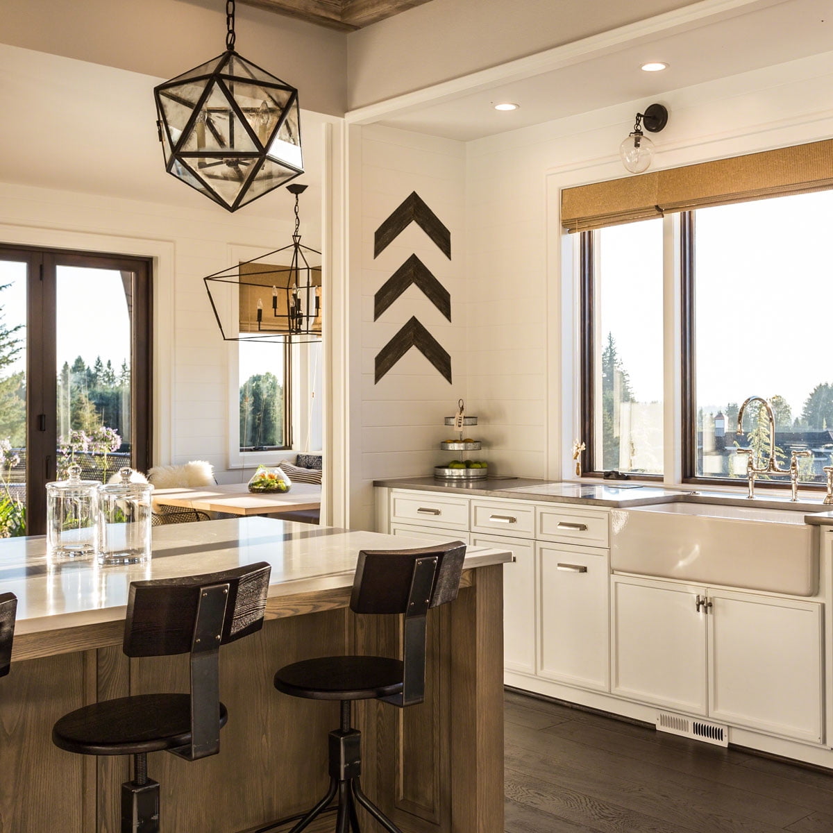 Ekena Millwork 14 3/4"W x 14"H x 3/4"D Vintage Farmhouse 5 1/2" Chevron, Barnwood Decor Collection, Salvaged Red