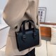 thumbnail image 5 of Bolso de hombro de piel sintética para mujer bandolera pequeña de Ehuebsd Color sólido a la moda tendencia 2022, 5 of 7