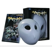 Batman: The Court of Owls Mask and Book Set (Mixed media product)