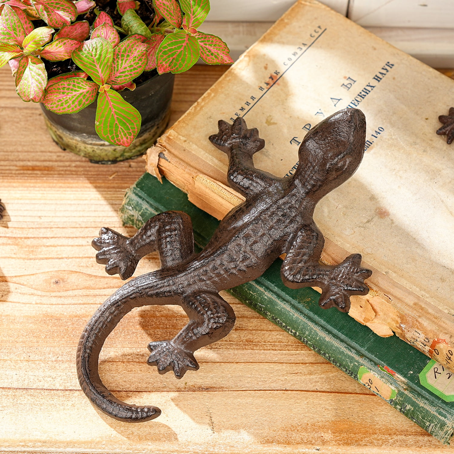 Sungmor Cast Iron Lizard Statue,Vintage Outdoor Animal Collection Figurines,Home Office Shelf Decor,Garden Lawn Adorable Ornament,Vintage Brown Finish - Straight Tail