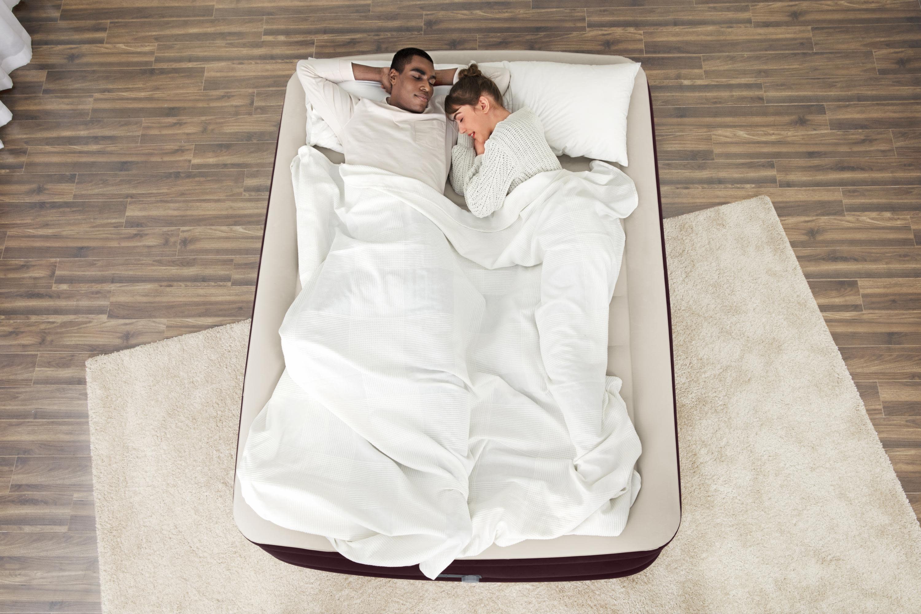 BESTWAY® MAROON TRITECH AIR MATTRESS QUEEN 20″ WITH BUILT-IN AC PUMP