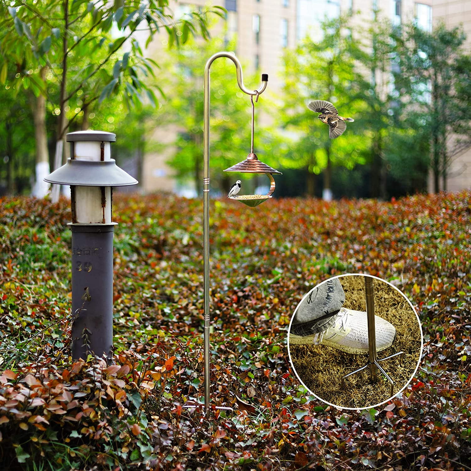 Bird Feeder Pole,30 to 46 inch Adjustable Shepherds Hook Heavy Duty 5 Prong Metal Hanger Hook Garden Plant Hooks for Wedding Decoration(1 Pack)