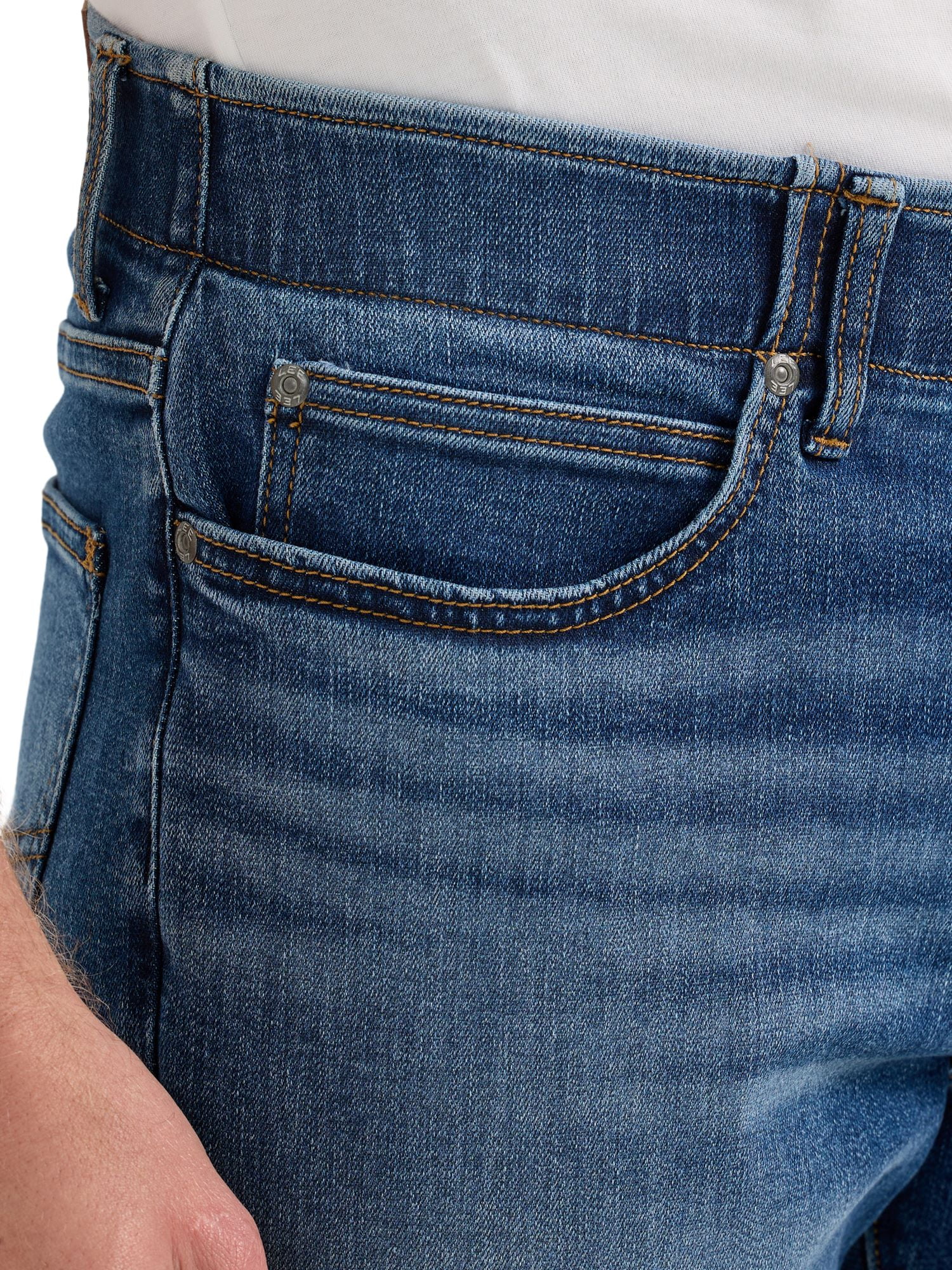 Lee Men's Extreme Motion Bootcut Jean