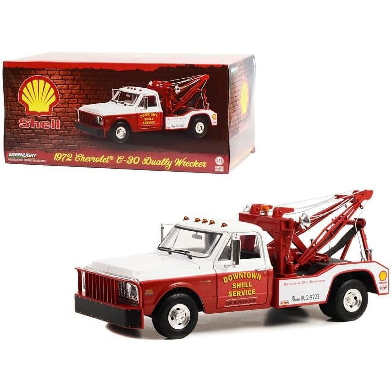 Greenlight 1/18 1969 Chevrolet C-30 Dually Wrecker Tow Truck