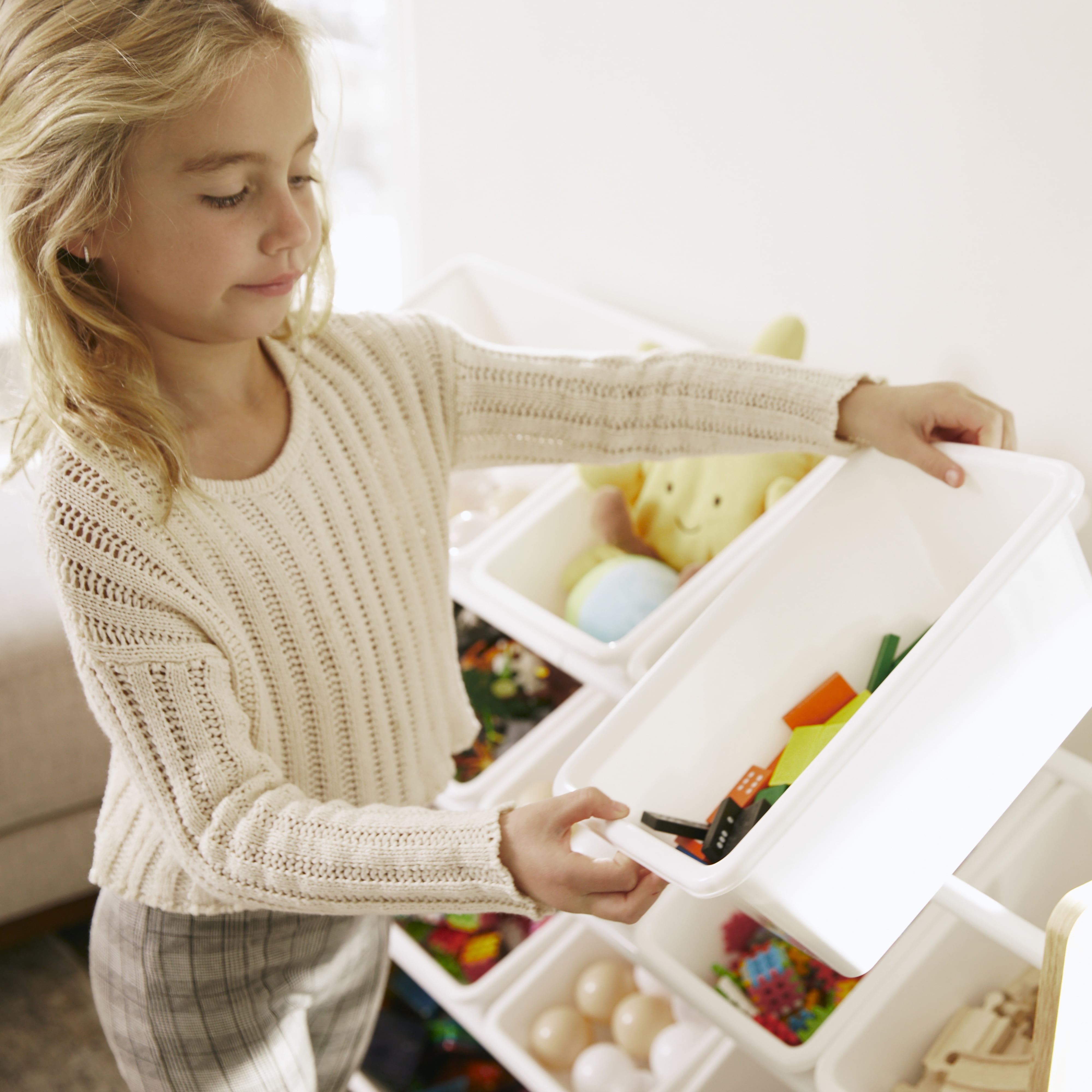 ECR4Kids 4-Tier Organizer with 16 Removable Plastic Bins, 4x4, Toy Storage, Dark Natural/White