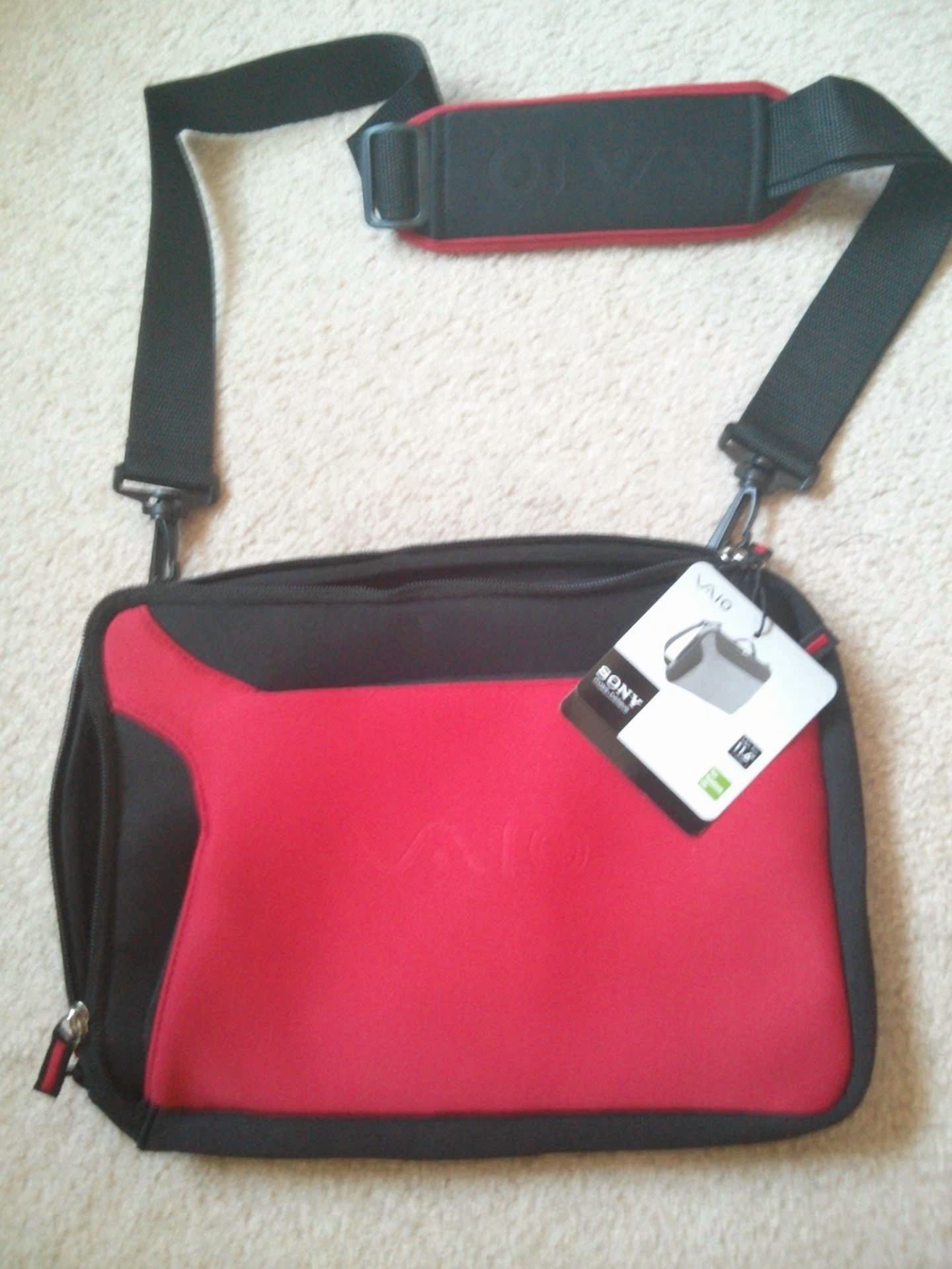 BUTTERFLY- ****Sony Vaio Notebook Tablet Laptop Carry Case******* Free Shipping*****