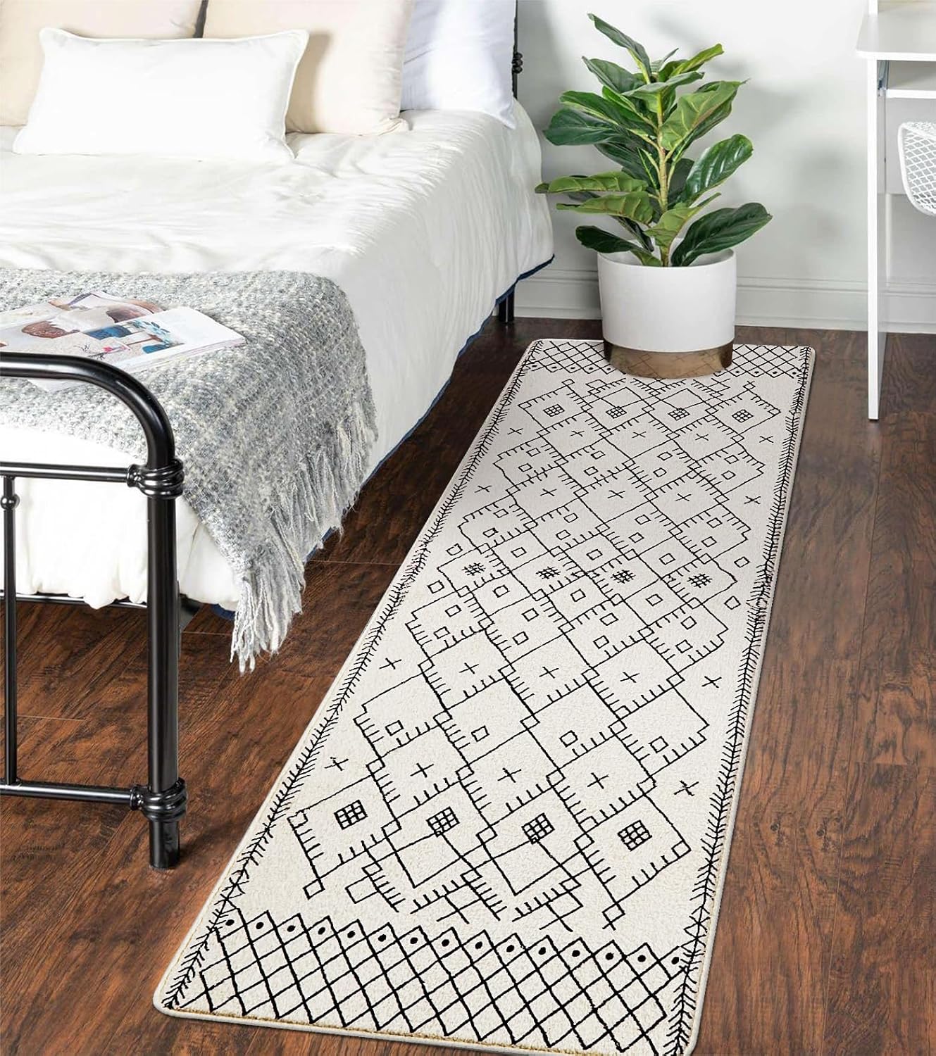 Bathroom Runner Rug 20x59 inch Long Boho Bath Mat Non-Slip Moroccan Farmhouse Gray Bath Rug Soft Velvet Machine Washable Bathroom Mats for Tub Sink Shower