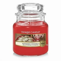Yankee Candle Snow Globe Wonderland Collection - Peppermint Pinwheels - Classic Small Original Jar Candle