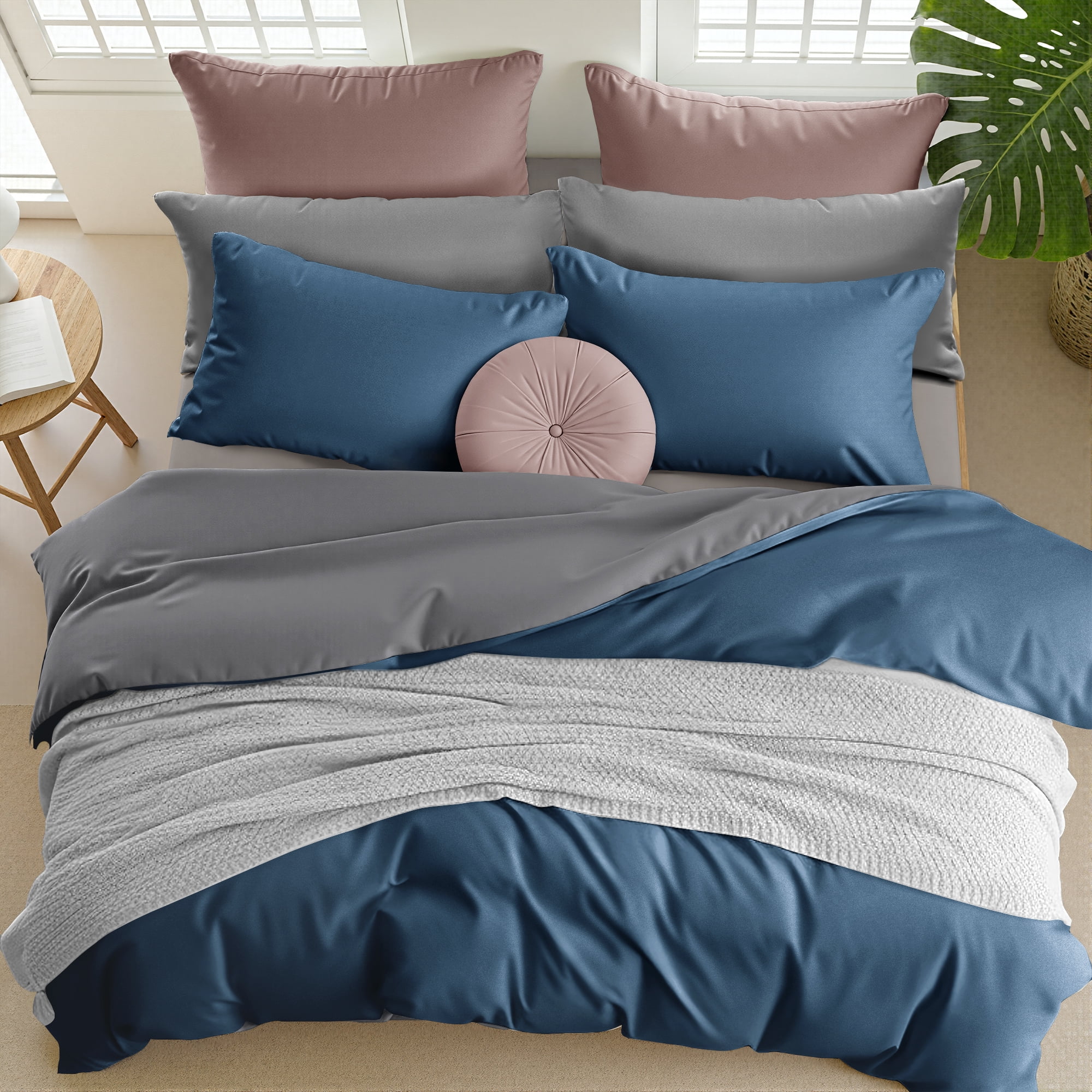 Exclusivo Mezcla King Bedding Duvet Cover Set, 3 Pieces Lightweight Comforter Cover with Pillow Shams (Dark Blue and Dark Grey)