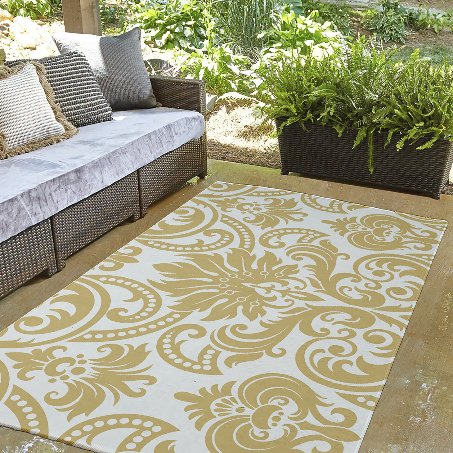 3' x 5' Simply Daisy Alexys French Country Chenille Area Rug, Gold